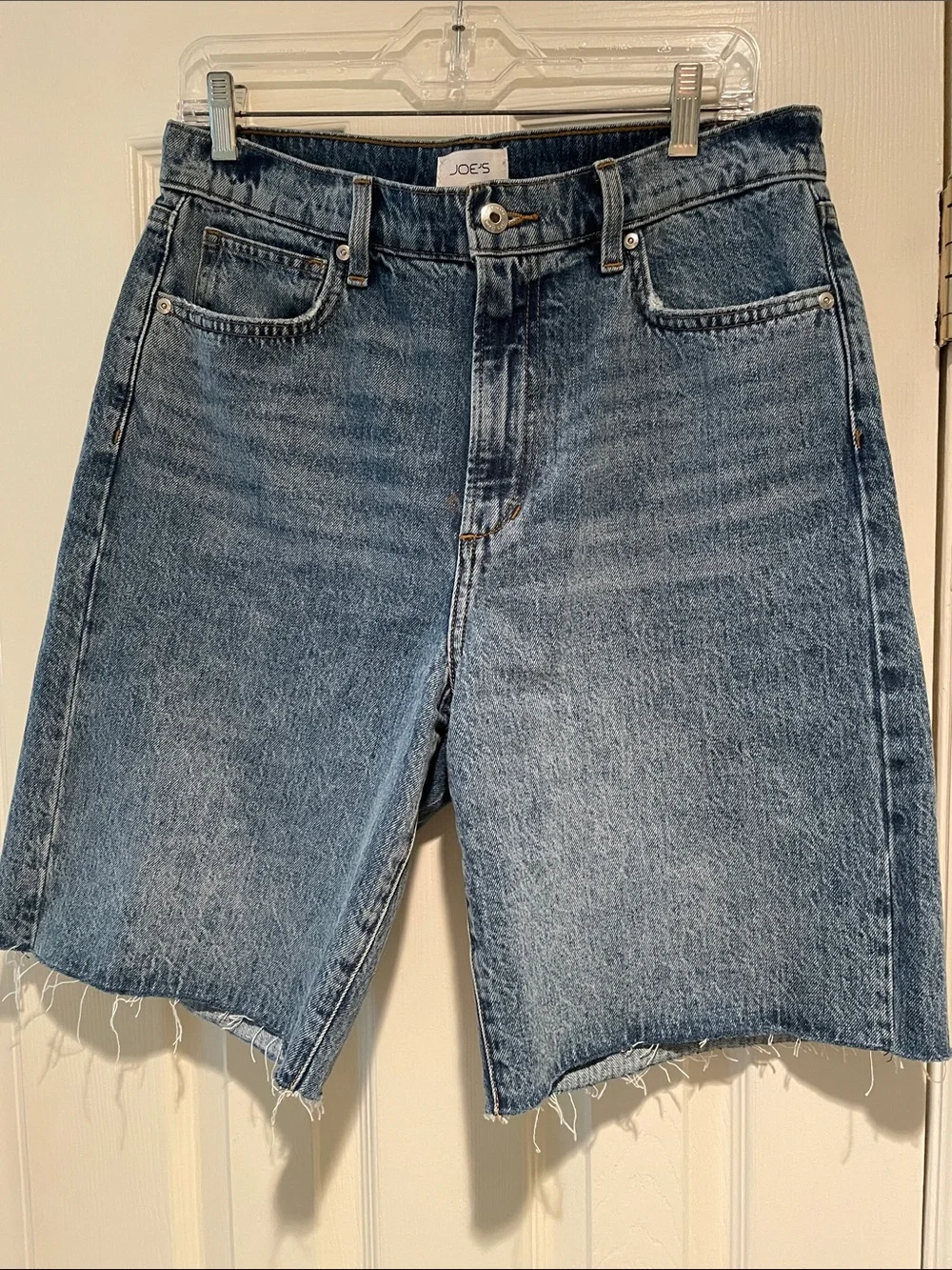 Joe's Jeans The Ryan woman Medium Blue Raw-Hem Denim Shorts size 28